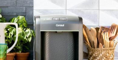 Purificador de água Consul CPB34 em bancada de cozinha